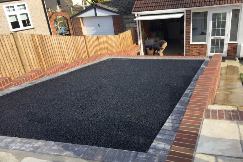 Gallows Inn raised tarmacadam drive with picture frame edging